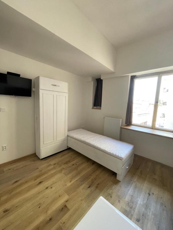 Garsoniera Centr, Na Hradbach 118 Apartment